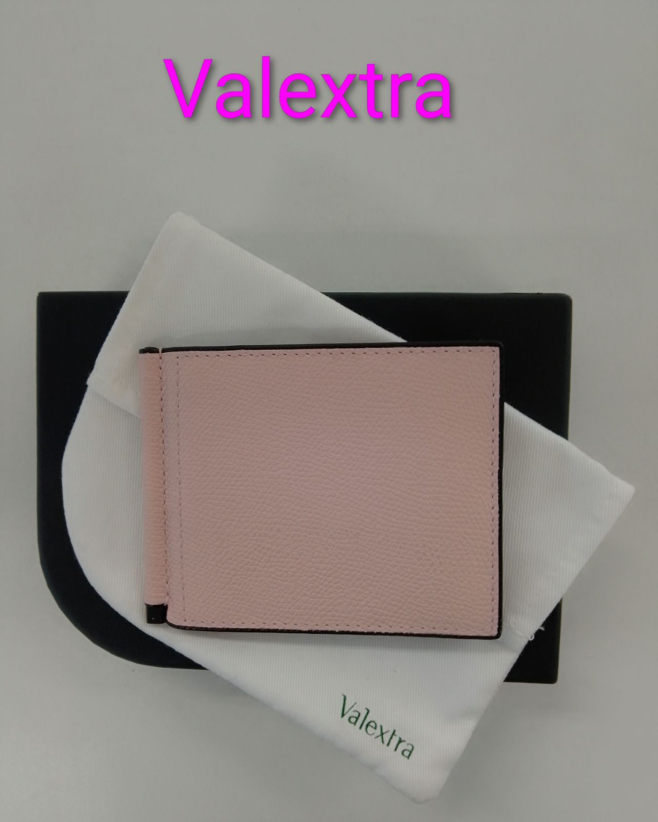 APJ07 ヴァレクストラ 未使用美品 マネークリップ 2つ折り財布 箱