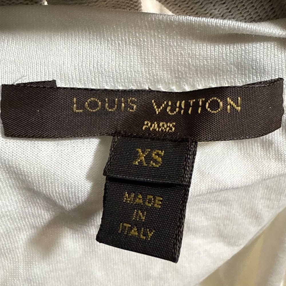 LOUISVUITTON チャーム付きカットソー　S 美品 LOUIS VUITTON ルイヴィトン モノグラムチャーム付き 半袖 T