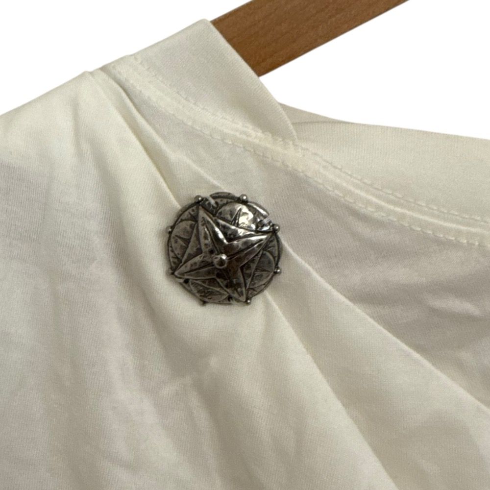 美品 LOUIS VUITTON ルイヴィトン モノグラムチャーム付き 半袖 T