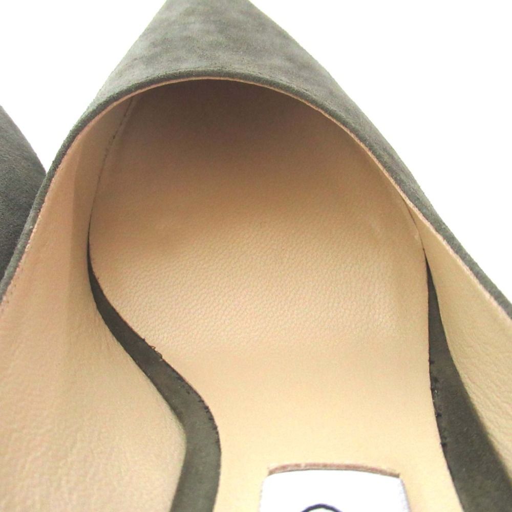 カーキグリーン