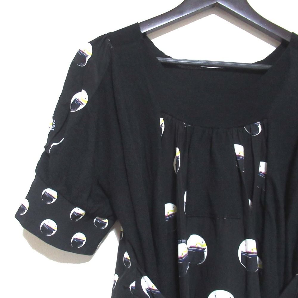 お値下げしました˙ᴥ˙ ヴィトン　半袖 ひざ丈ワンピース 38黒 美品 LOUIS VUITTON ルイヴィトン スカーフ柄 半袖 ひざ丈 ニット