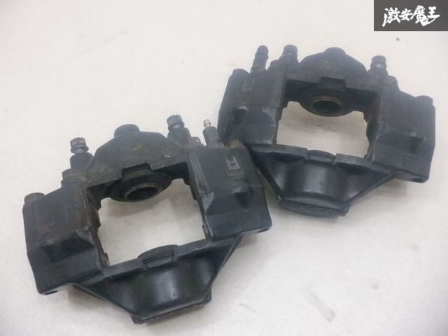 E*3様 スカイラインECR33リアブレードキャリパー 日産 純正 ECR33 R33 スカイライン リア 対向2POT ブレーキ キャリパー