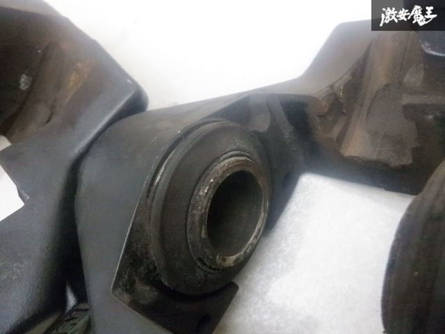 日産 純正 ECR33 R33 スカイライン リア 対向2POT ブレーキ キャリパー