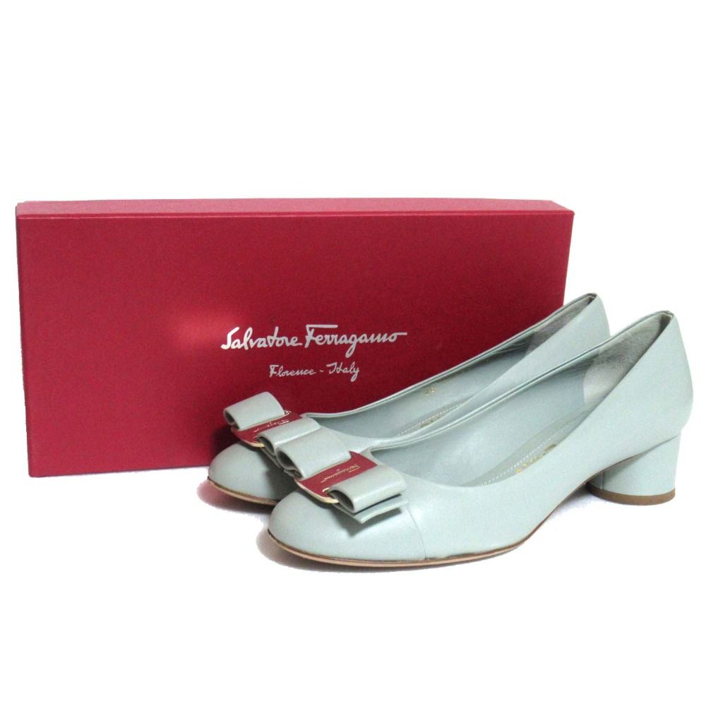 美品 Salvatore Ferragamo サルヴァトーレフェラガモ ヴァラリボン