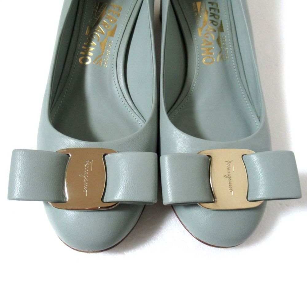 美品 Salvatore Ferragamo サルヴァトーレフェラガモ ヴァラリボン