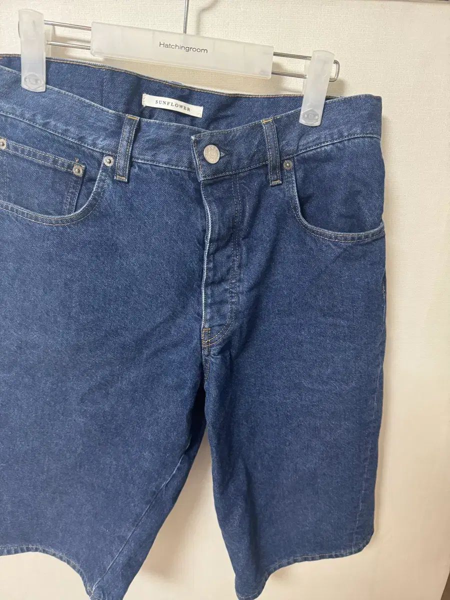 サンフラワー ワイド ツイスト ショーツ