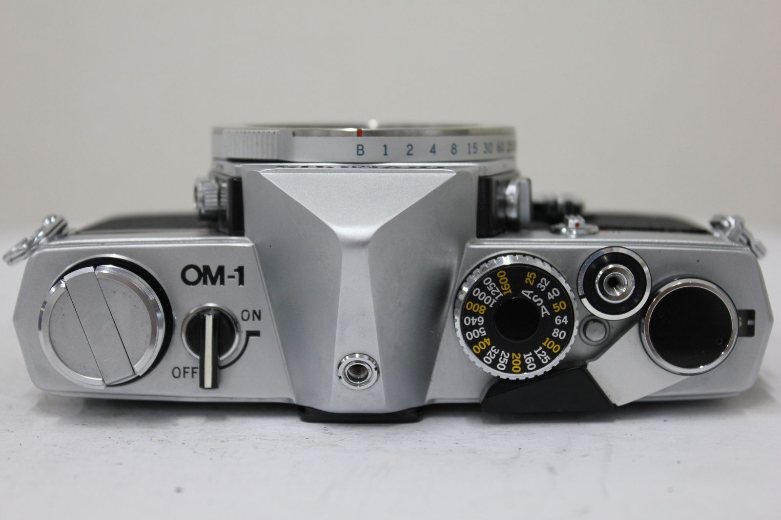 OM 1