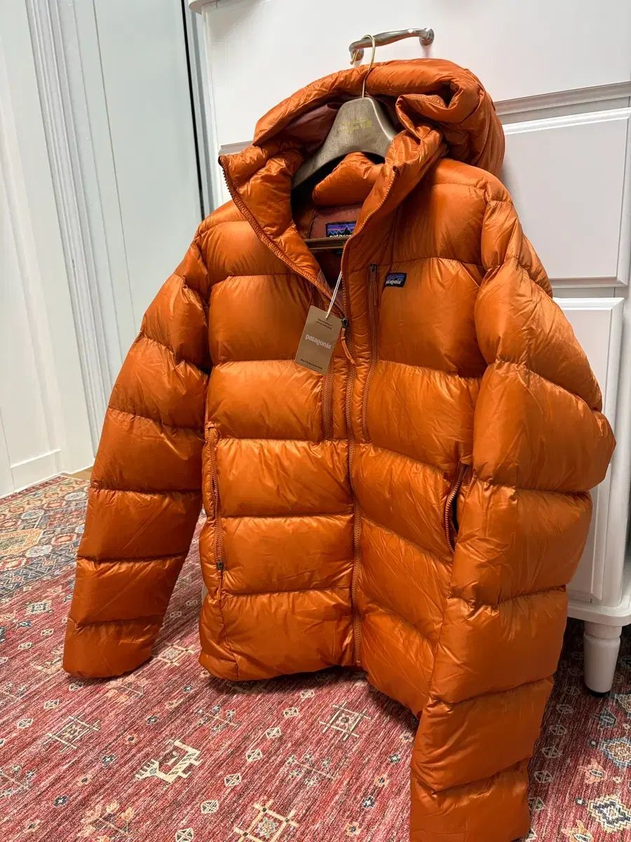 patagonia パタゴニア フィッツロイ オレンジ(redtail rust) xl サイズ