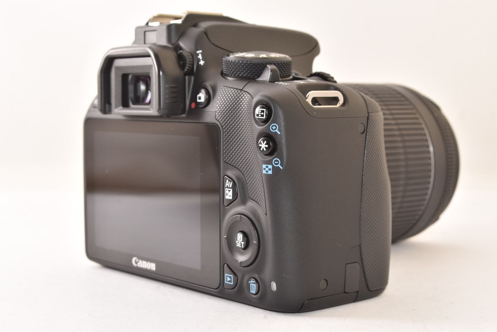 ☆極上品☆ Canon キャノン EOS Kiss X7 + 18-55mm レンズキット