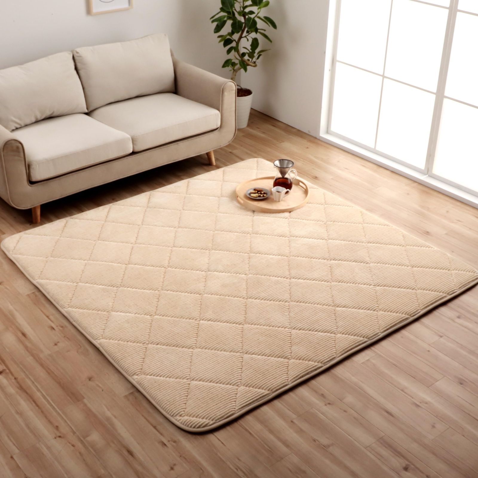 イケヒコ ラグ カーペット マット ボリューム 長方形 約1 5畳用 グランド アイボリー 約130 185 cm 厚 ヘタりにくい 防音 遮音 保温 コーデュロイ シンプル クッション性 すべり止め加工 キルティング 無地 ＃