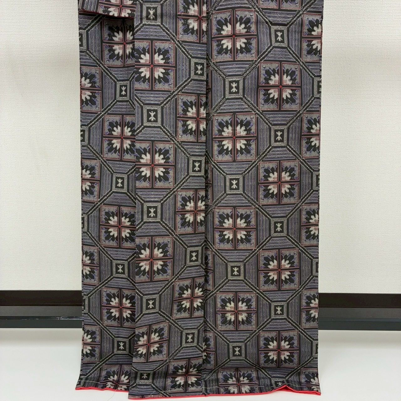 村山大島紬 裄66 素敵な絣柄 正絹 着物 MK-1894 - メルカリ