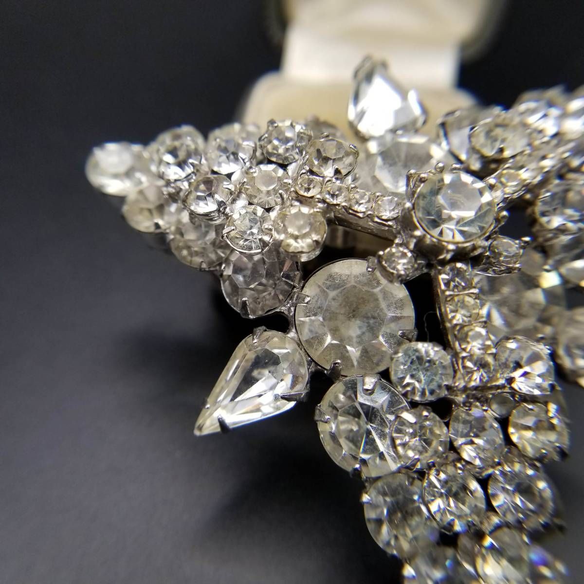 クリア ビジュー ラウンド ペア 三角 ヴィンテージ ブローチ 昭和