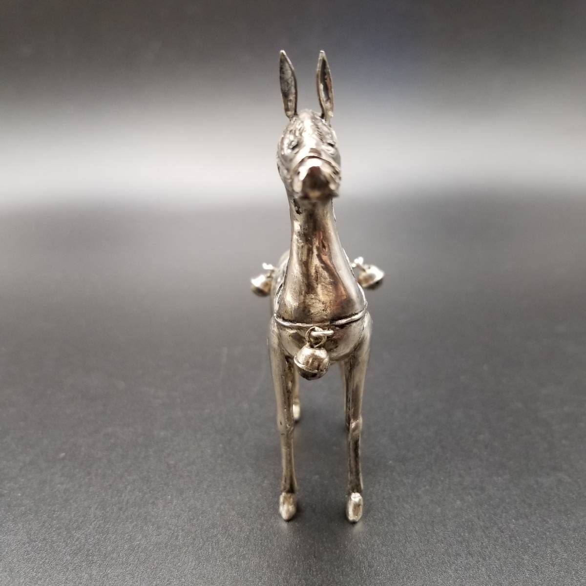 イタリア製アンティーク純銀 馬の置物 2点セット 銀製 彫刻 イタリア製アンティーク純銀 馬の置物 2点セット 銀製 彫刻