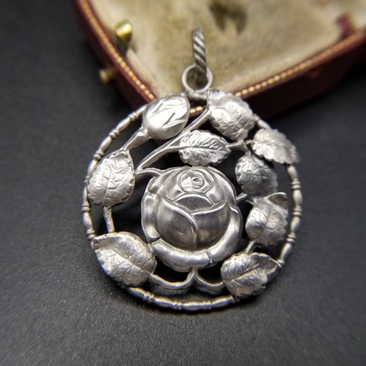 1930年代 アールヌーヴォー 薔薇 フローラルフレーム 透かし 800