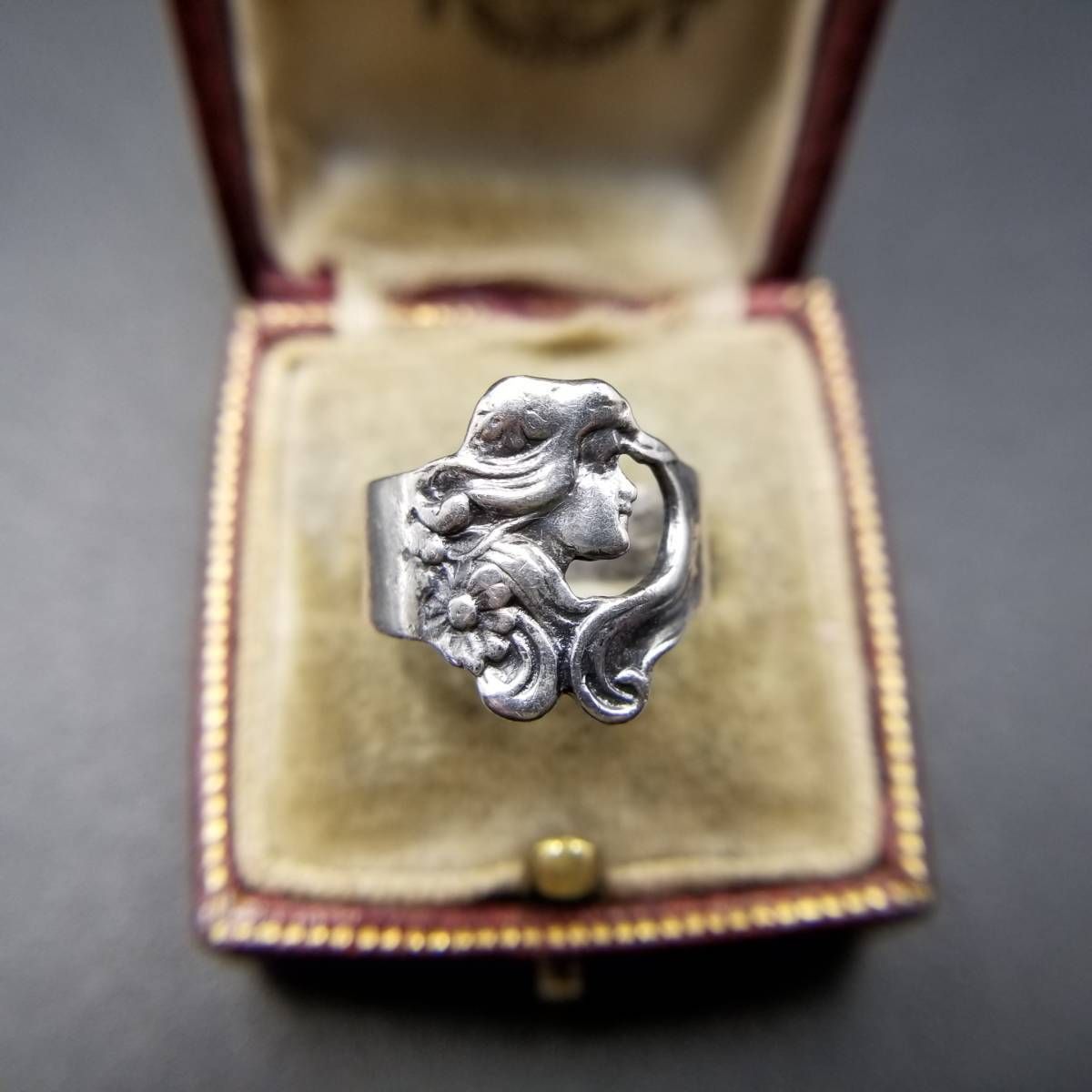 女性 横顔 フェイス モチーフ 彫刻 フラワー スターリング