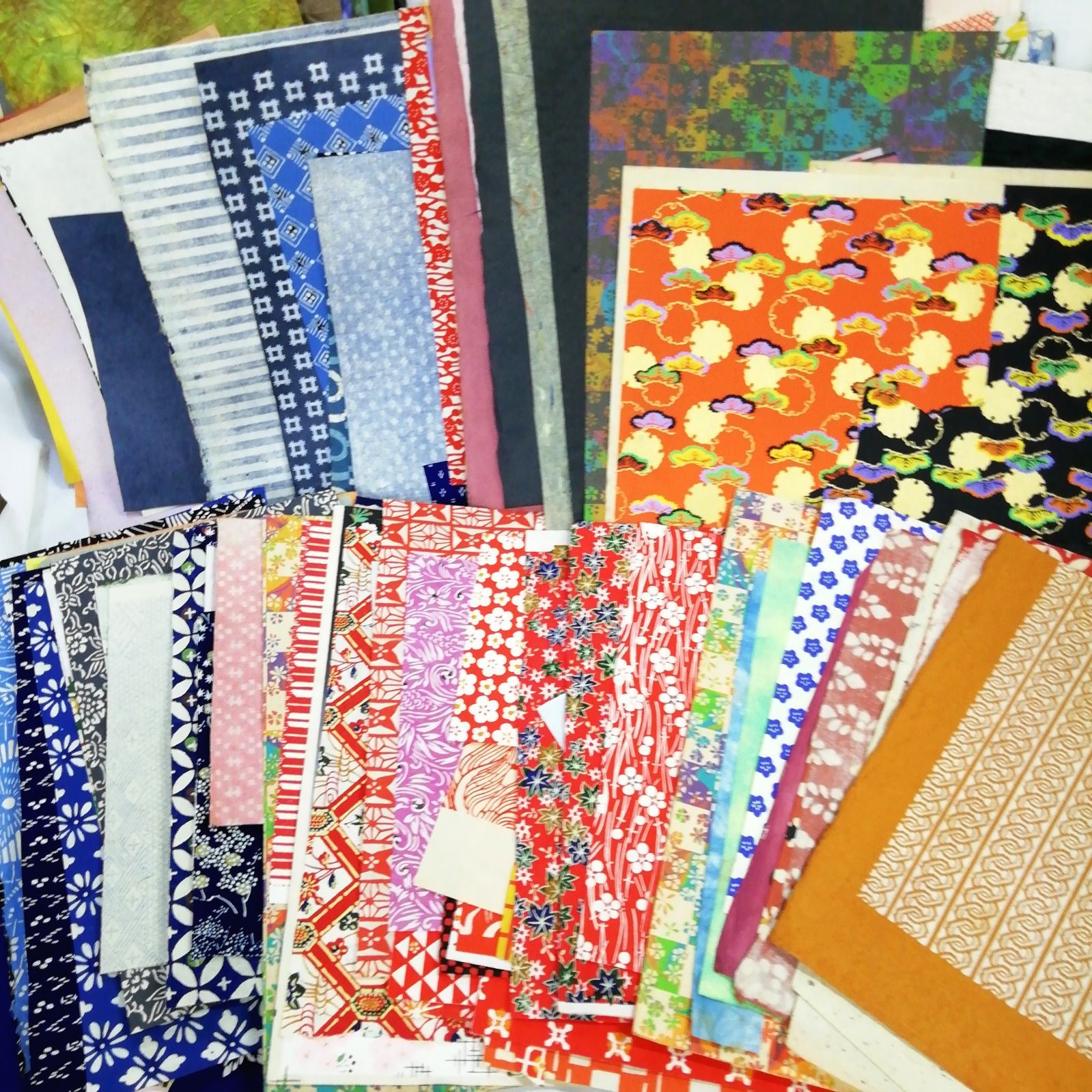 千代紙（ちよがみ） 和紙（わし）いろいろ 大量 まとめ売り 昭和