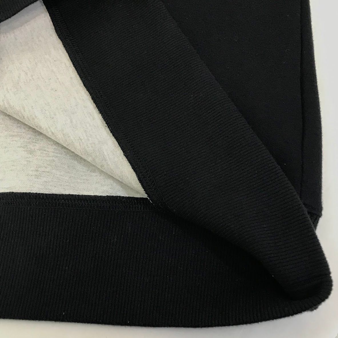 プルオーバーパーカー