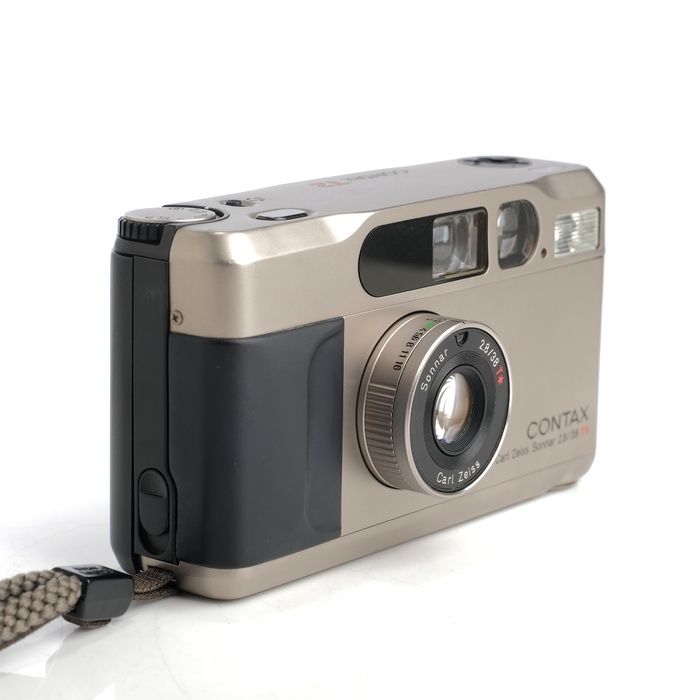 CONTAX T2　中古 中古】(コンタックス) CONTAX T2 シルバ- - メルカリ
