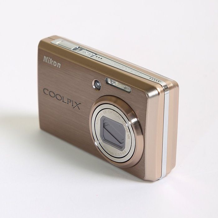 ニコン Nikon COOLPIX S 600 ゴールド