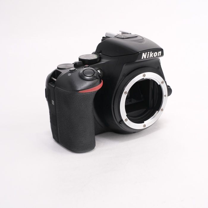 中古】(ニコン) Nikon D5600 ボディ - メルカリ