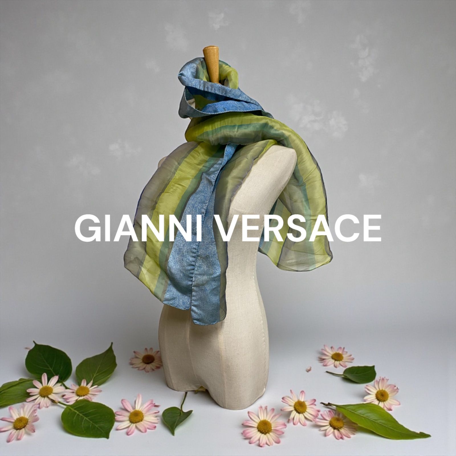 VERSACE 大判ストール ショール メデューサ 透かし柄 青緑黄色