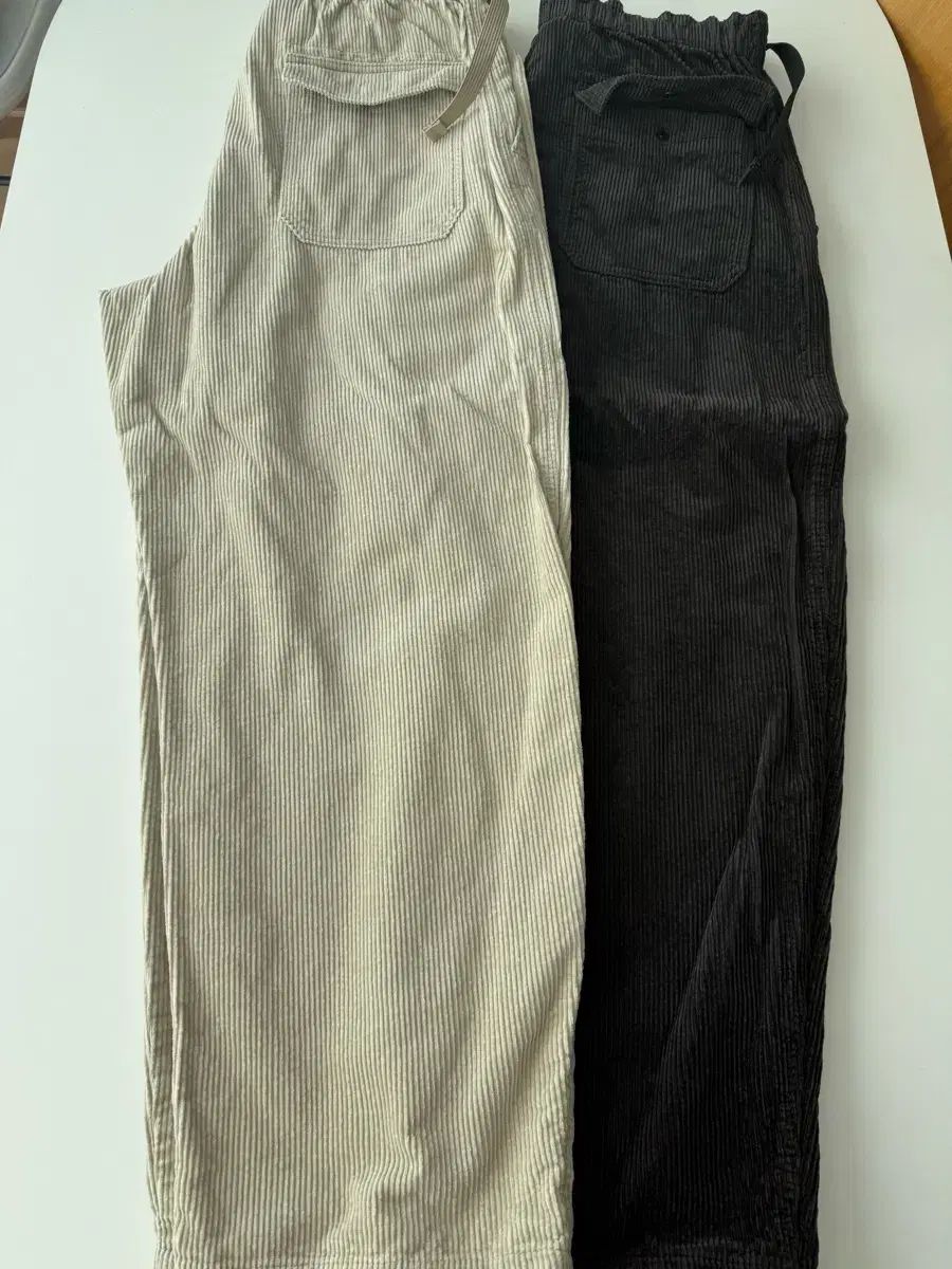 ユニクロ U コーデュロイ タック ワイド パンツ ベージュ ダークグレー XL