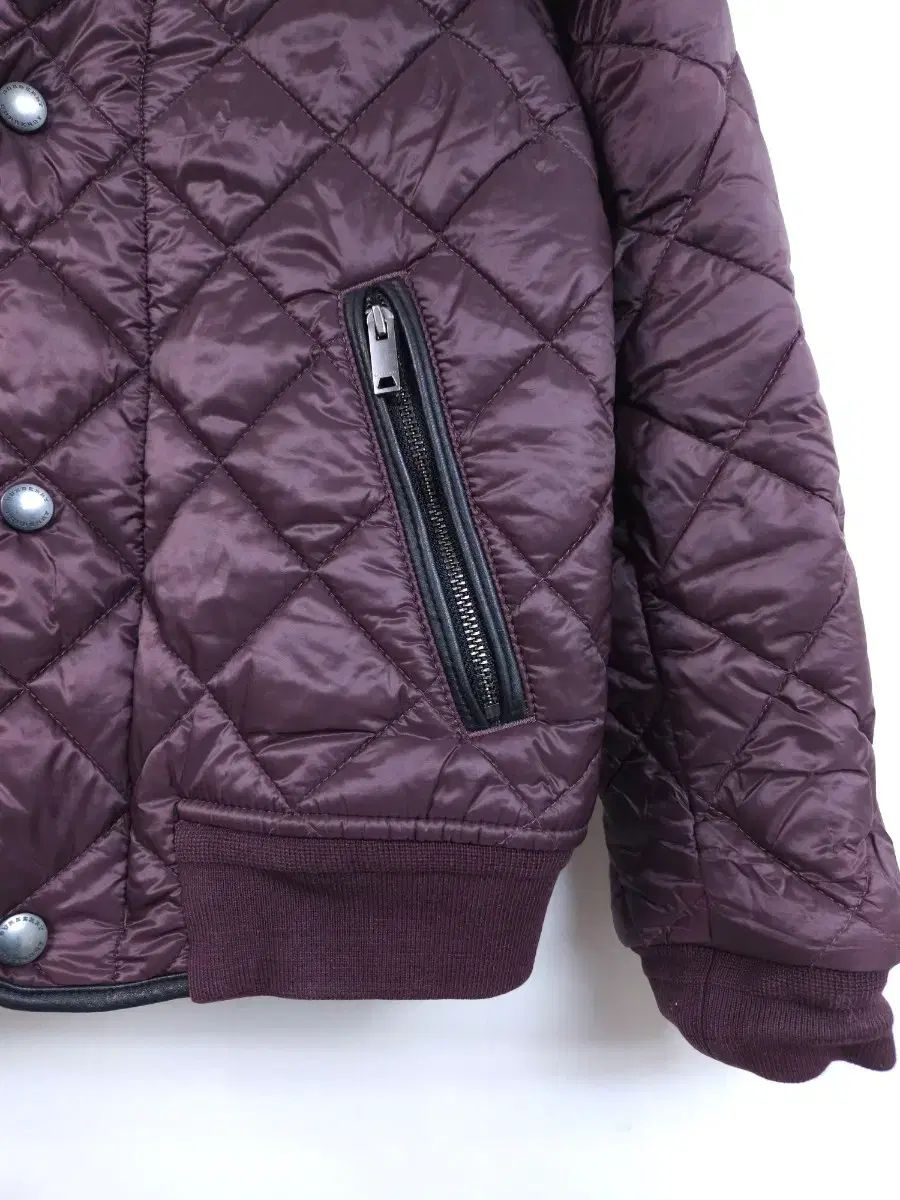 バーバリーキッズ ワイン色