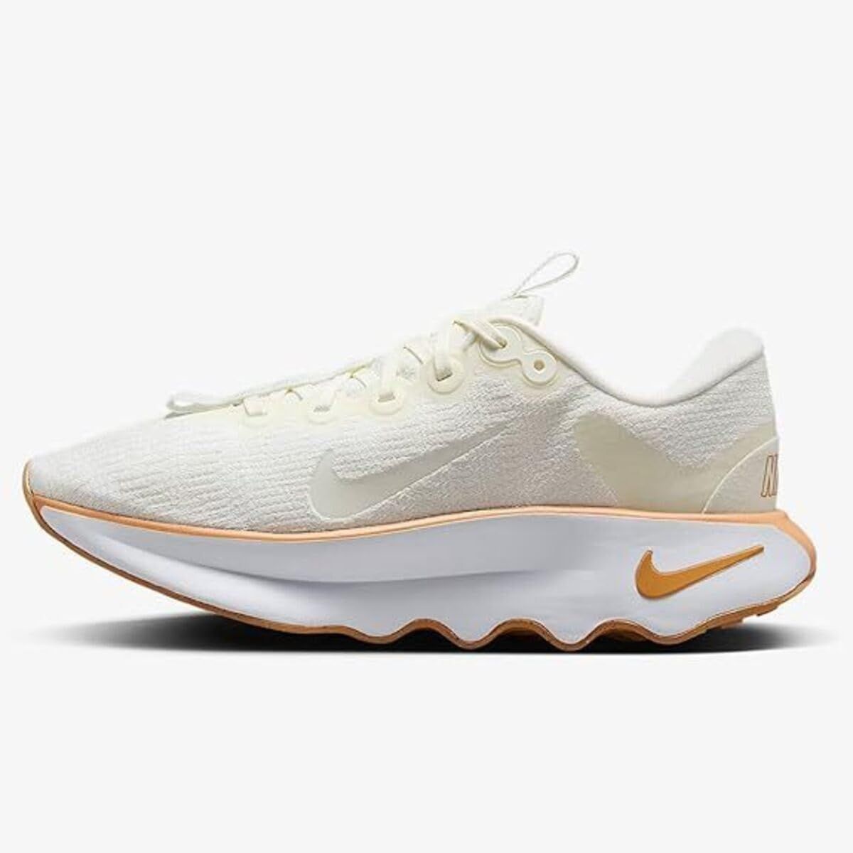 ナイキ モティバ W Motiva セイル ホワイト コッパームーン DV 1238-107 24.5 cm