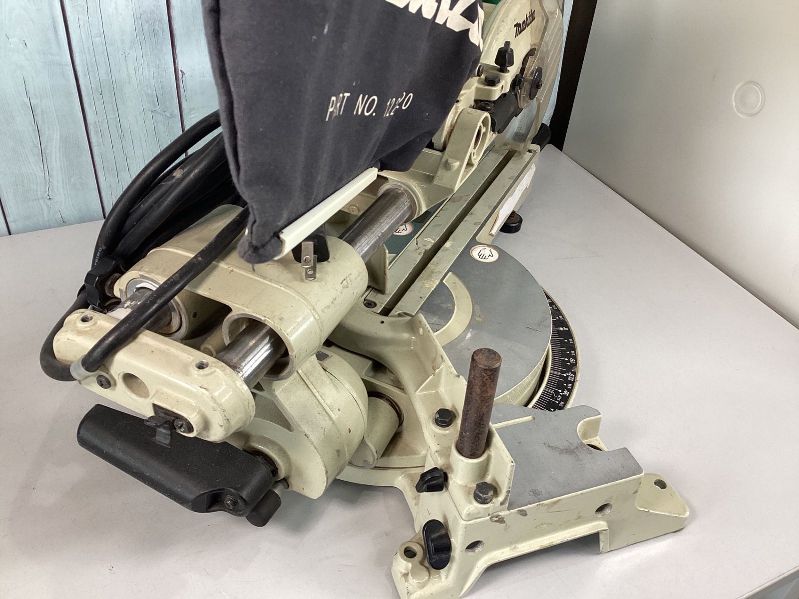  マキタ makita スライドマルノコ AC 100 V のこ刃径190 mm M 244 電動のこぎり 切断工具 切断機