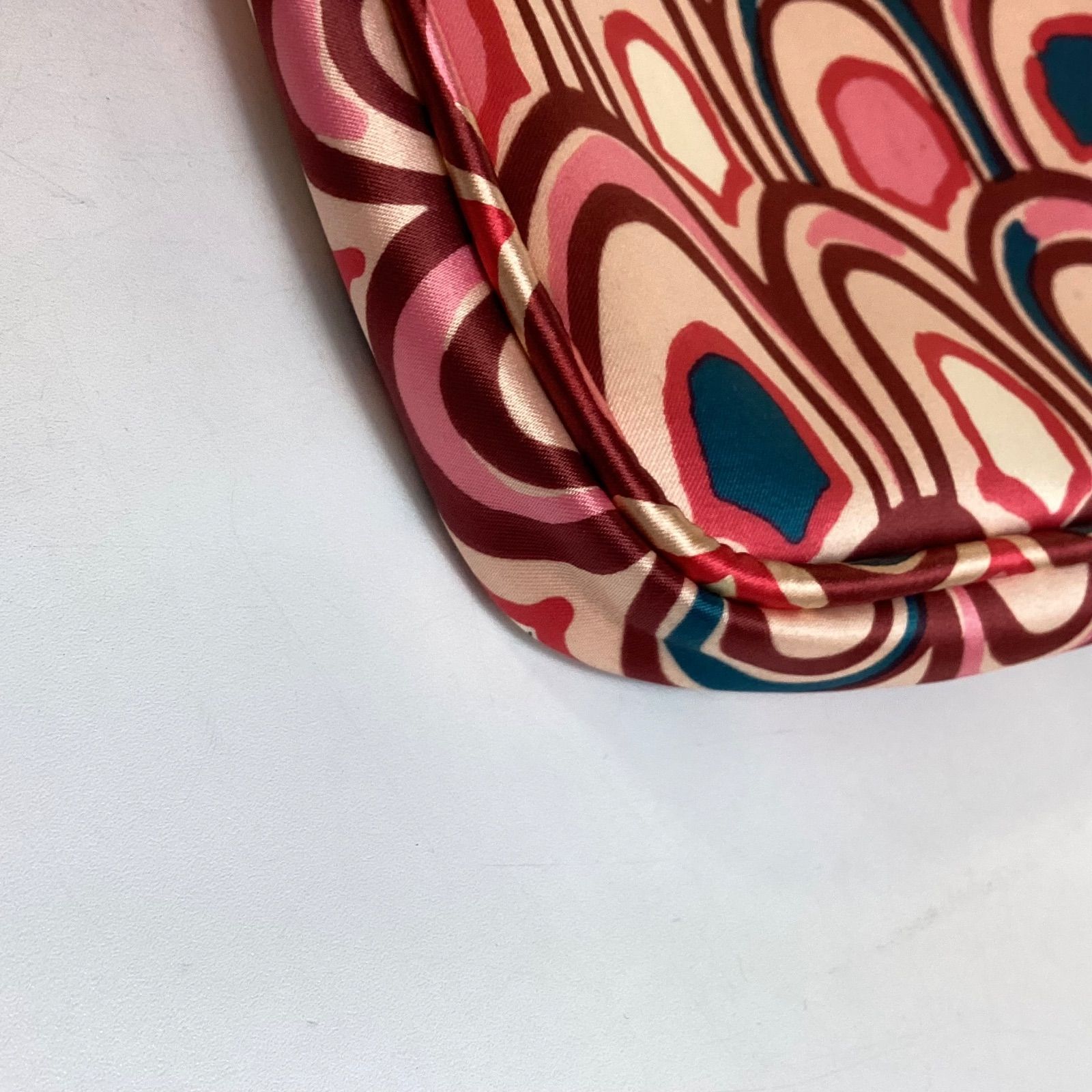 エミリオプッチ EMIILIOPUCCI アクセサリーポーチ ミニバッグ …e.s