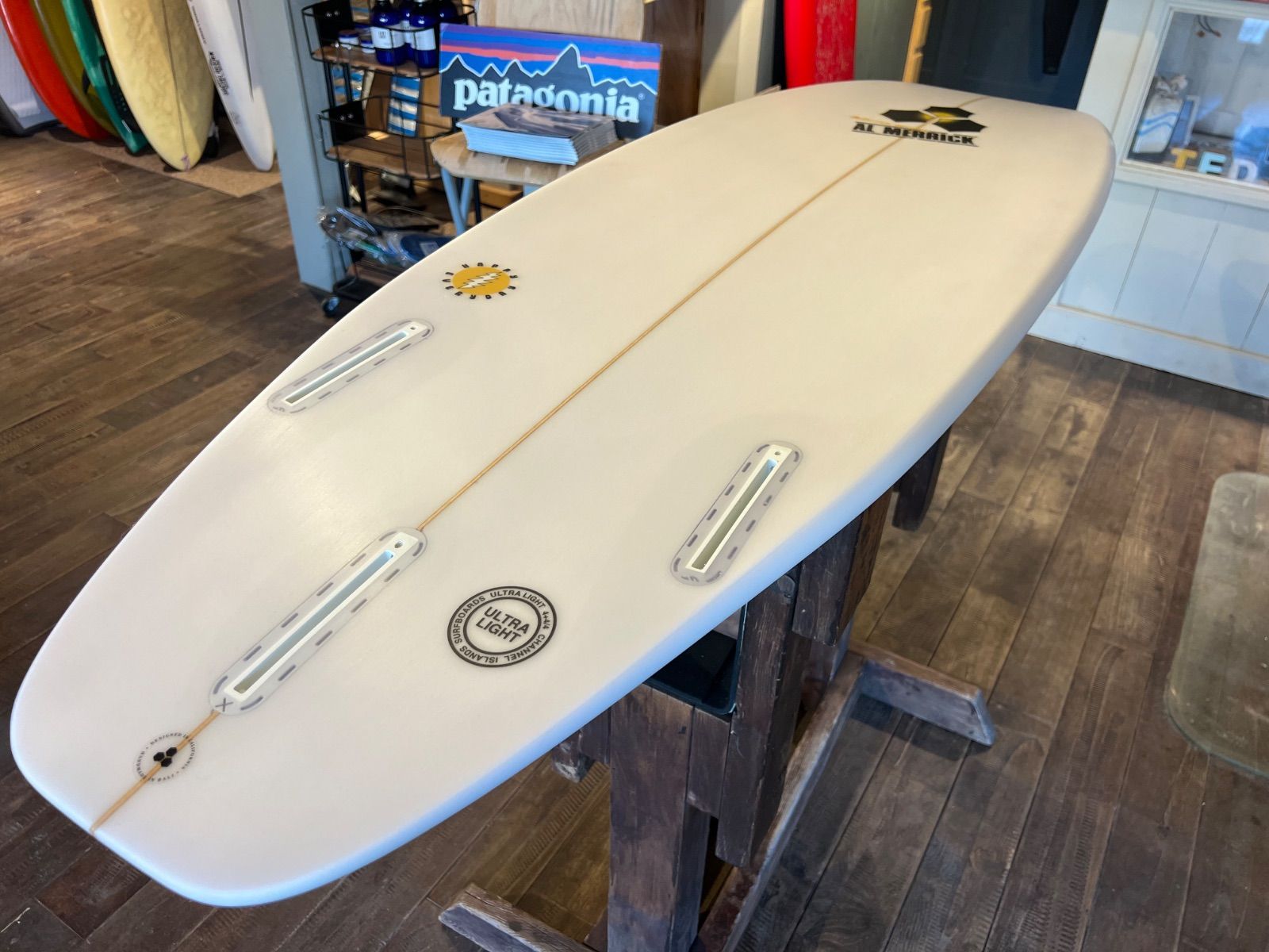 Channel Islands HAPPY EVERYDAY PU Future 2025年 日本正規品 5`10x19 Channel Islands HAPPY EVERYDAY PU Future 2025年 日本正規品 5`10x19