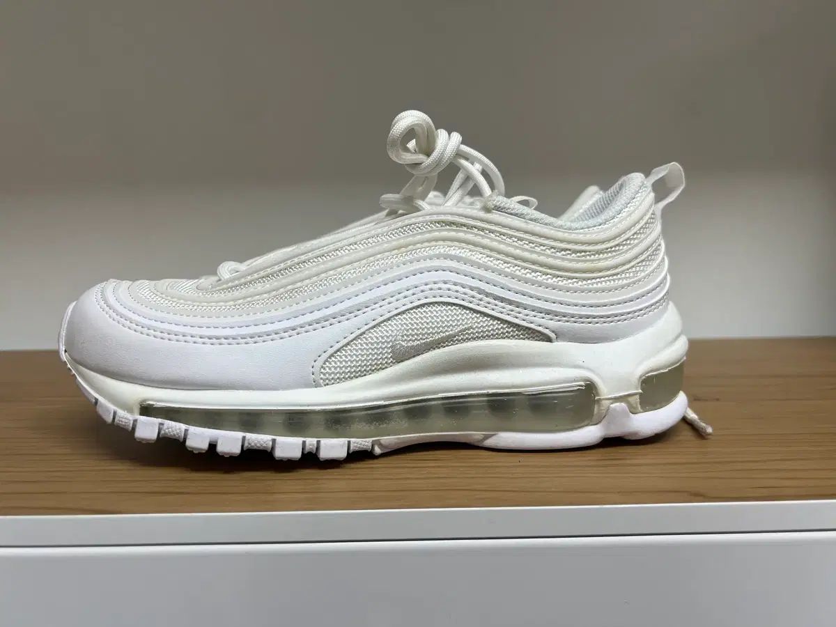 新品) NIKE エアマックス97 235サイズ