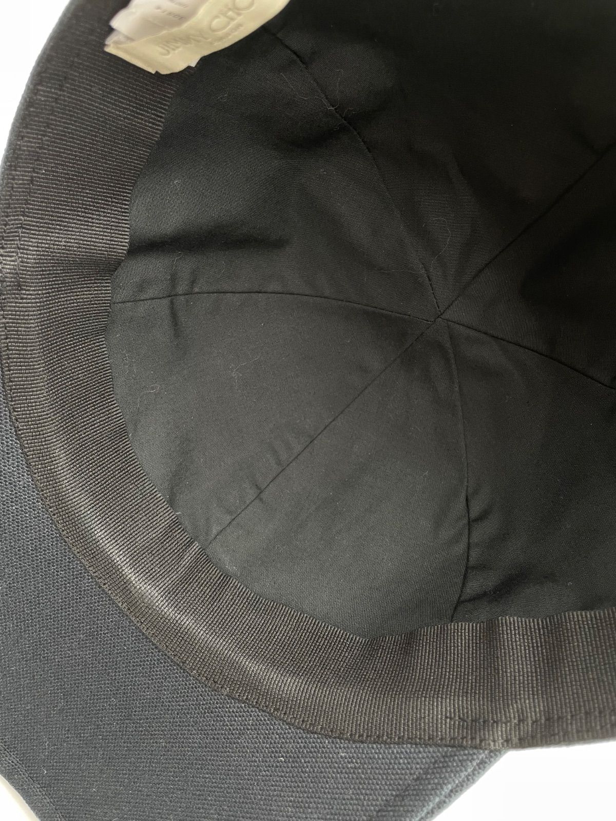 ジミーチュウ キャップ