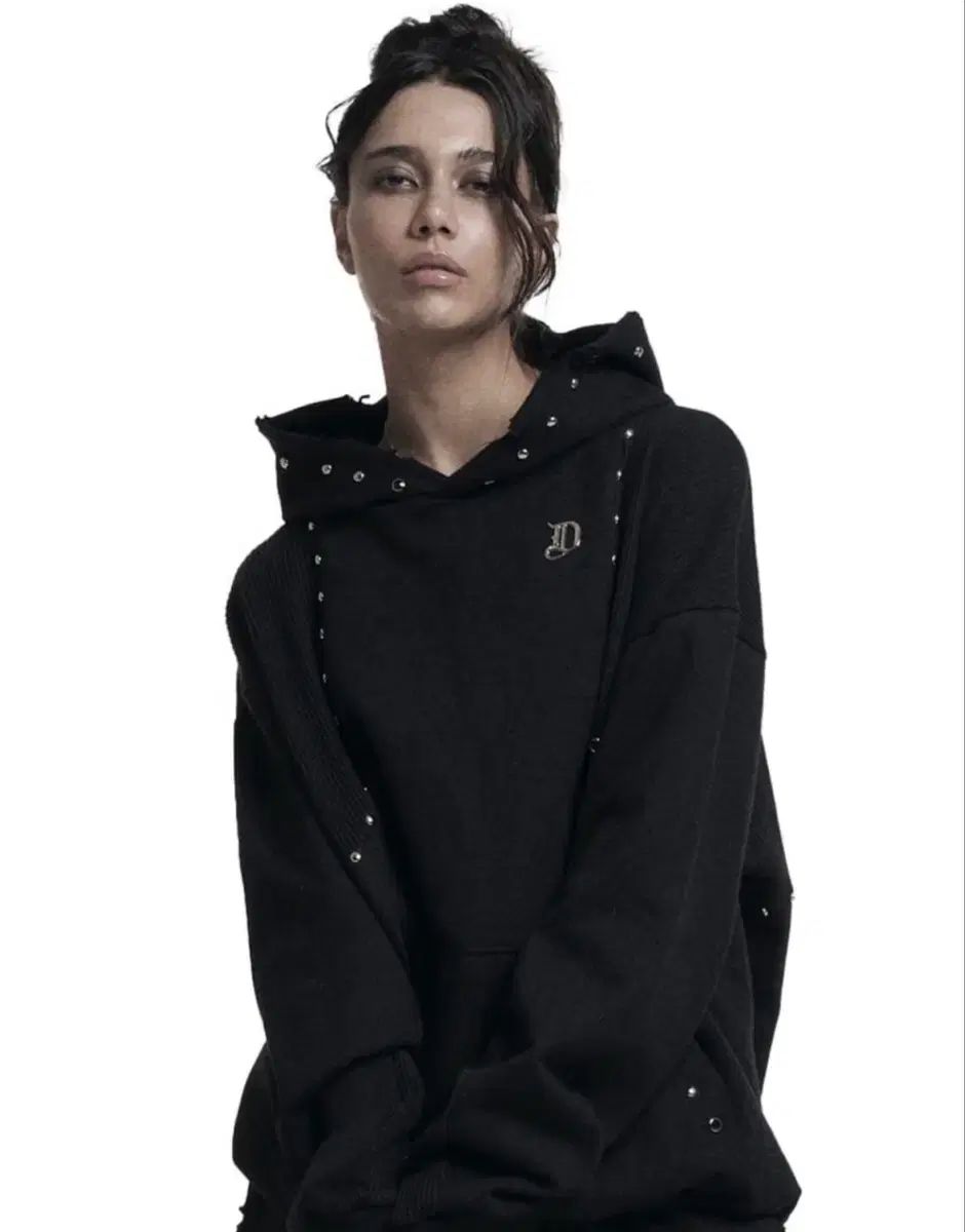 オドア グランジ スタッズ フード WHO