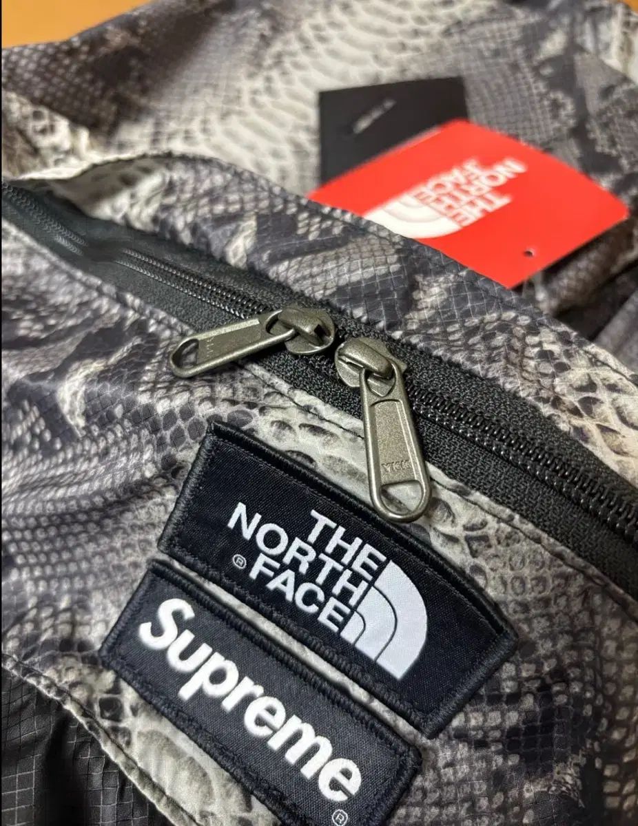 Supreme シュプリーム x THE NORTH FACE ザノースフェイス スネーク
