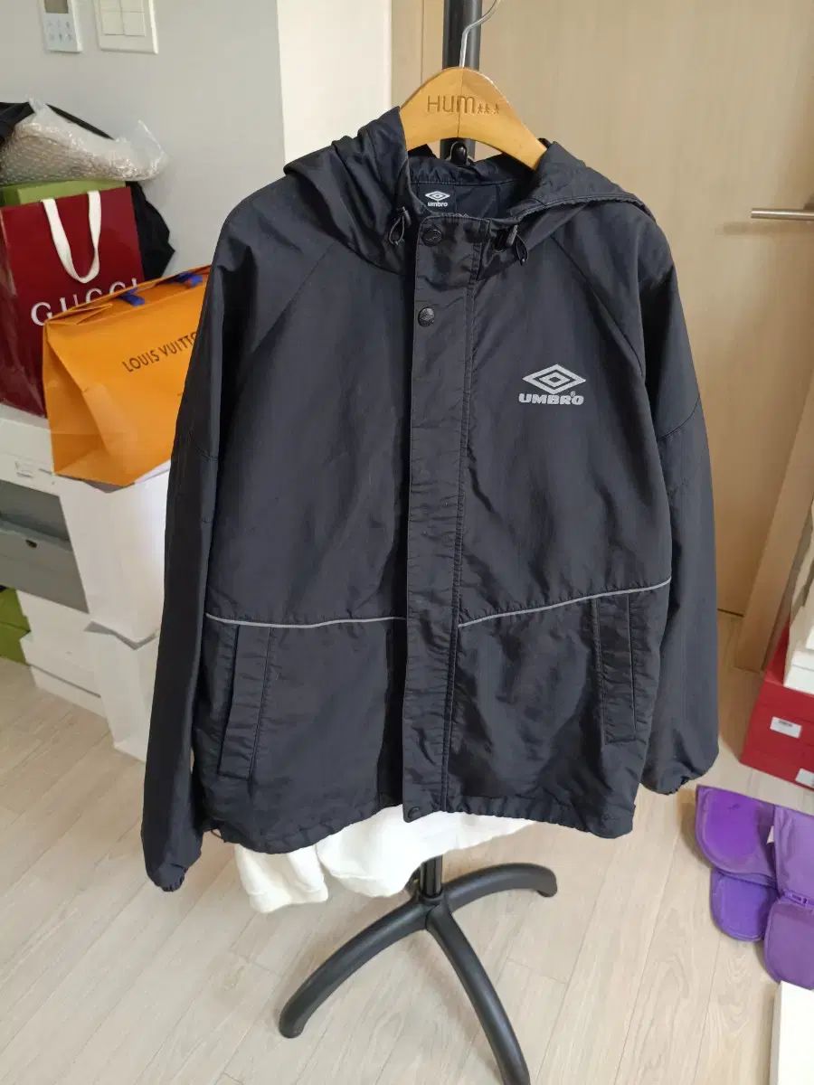 正規品 M)アンブロ レイン ウィンドブレーカー ブラック95 100 - メルカリ