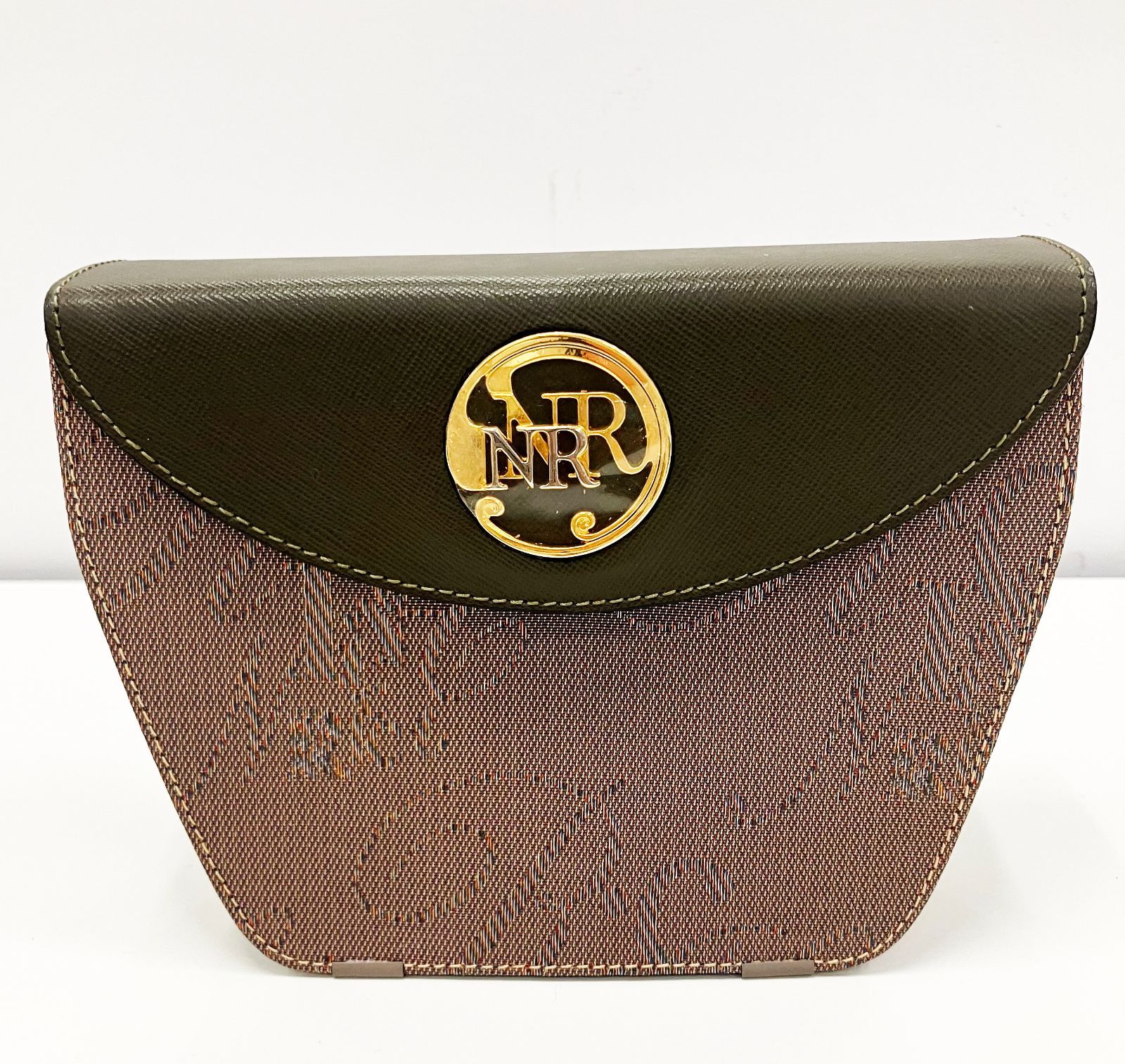 未使用品 NINA RICCI ニナリッチ ボックスショルダーバッグ カーキ 