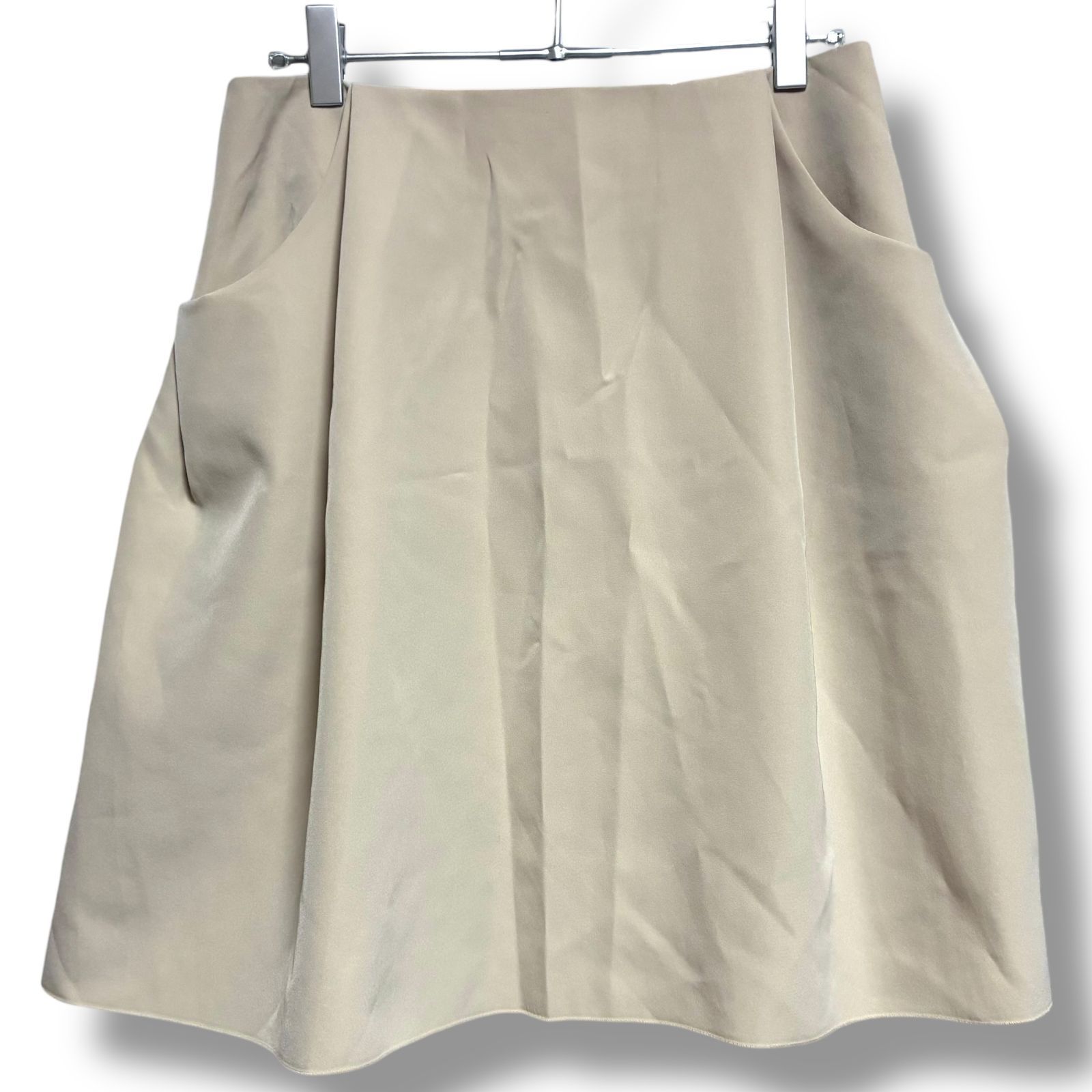 FOXEY NEW YORKフォクシーニューヨーク イリプスフレアー スカート FOXEY NEW YORK フォクシーニューヨーク クリーム色 スカート ひざ丈