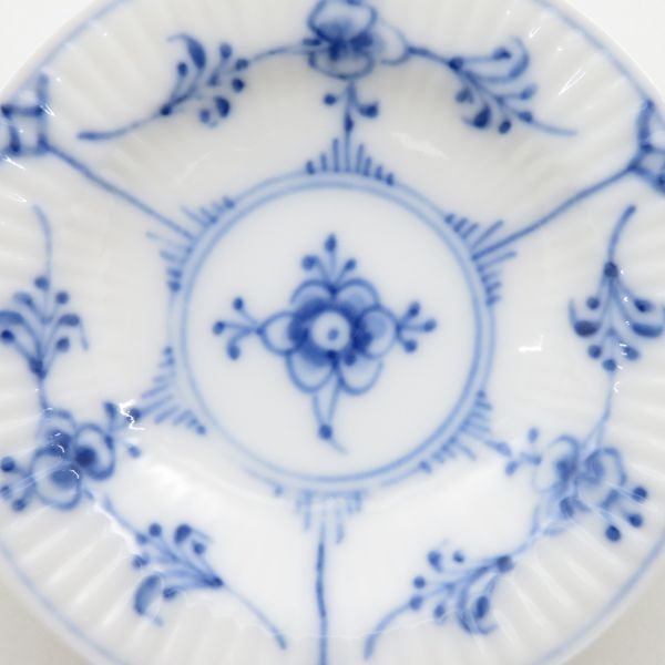 ロイヤルコペンハーゲン プレート□ブルーフルーテッド プレインレース