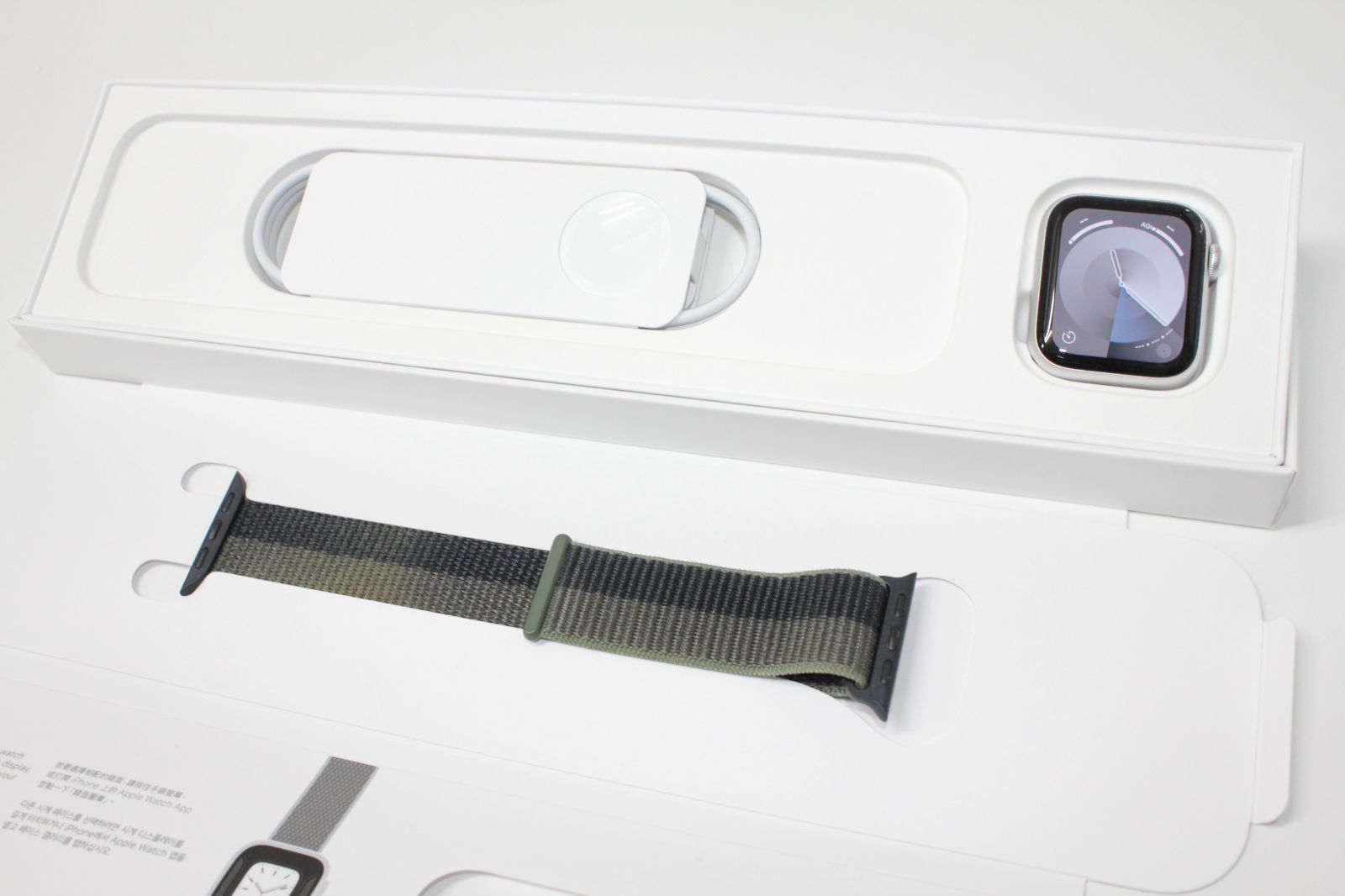 Apple Watch SE 第1世代 GPS 40 mm A 2351 MKQ 93 J