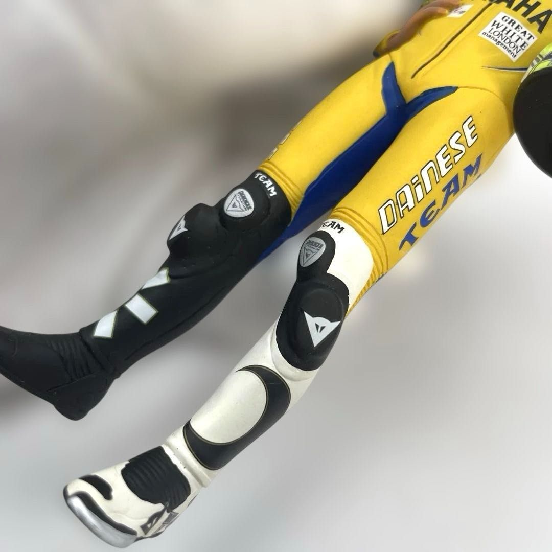 ミニチャンプス 1/12 バレンティーノ・ロッシ MotoGP 2006