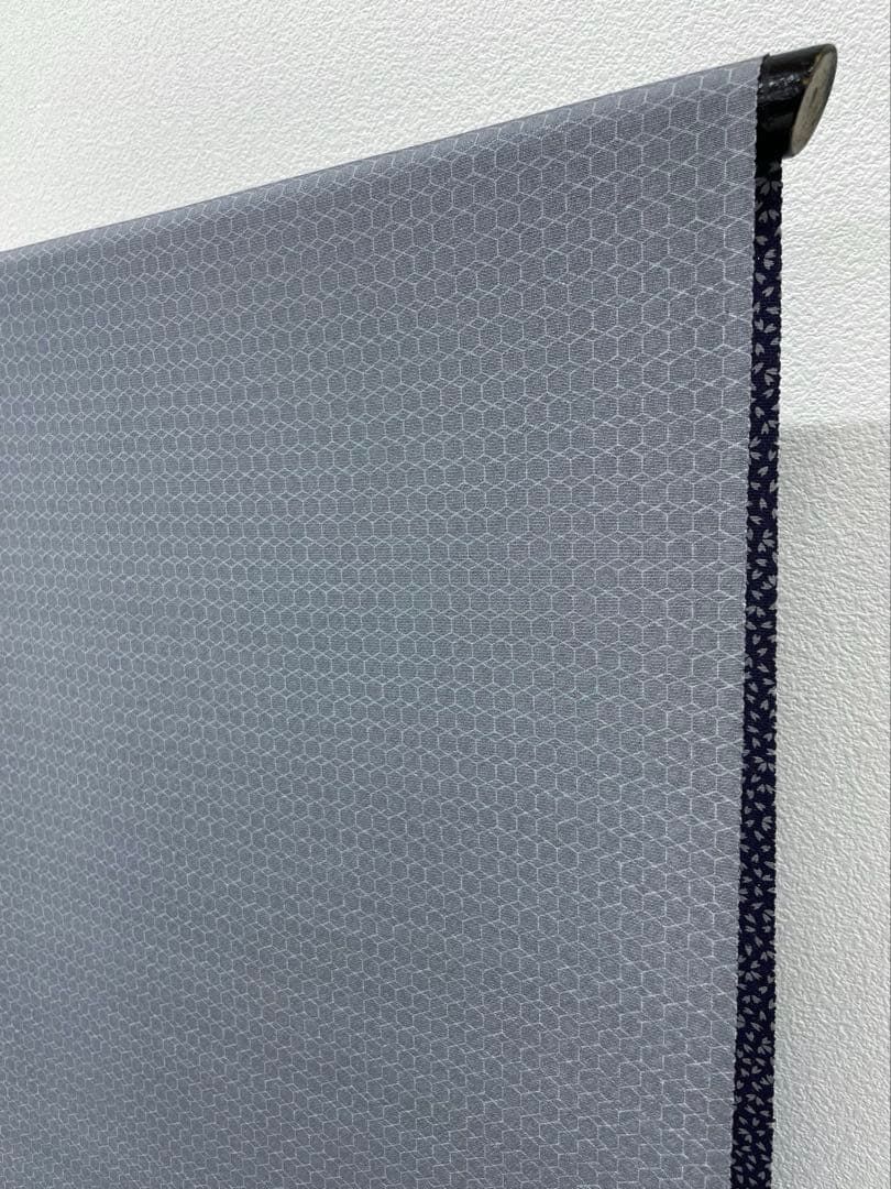 小紋 両面染小紋 錐彫り 重ね亀甲 ×桜 共八掛 正絹 反物 O139 - メルカリ