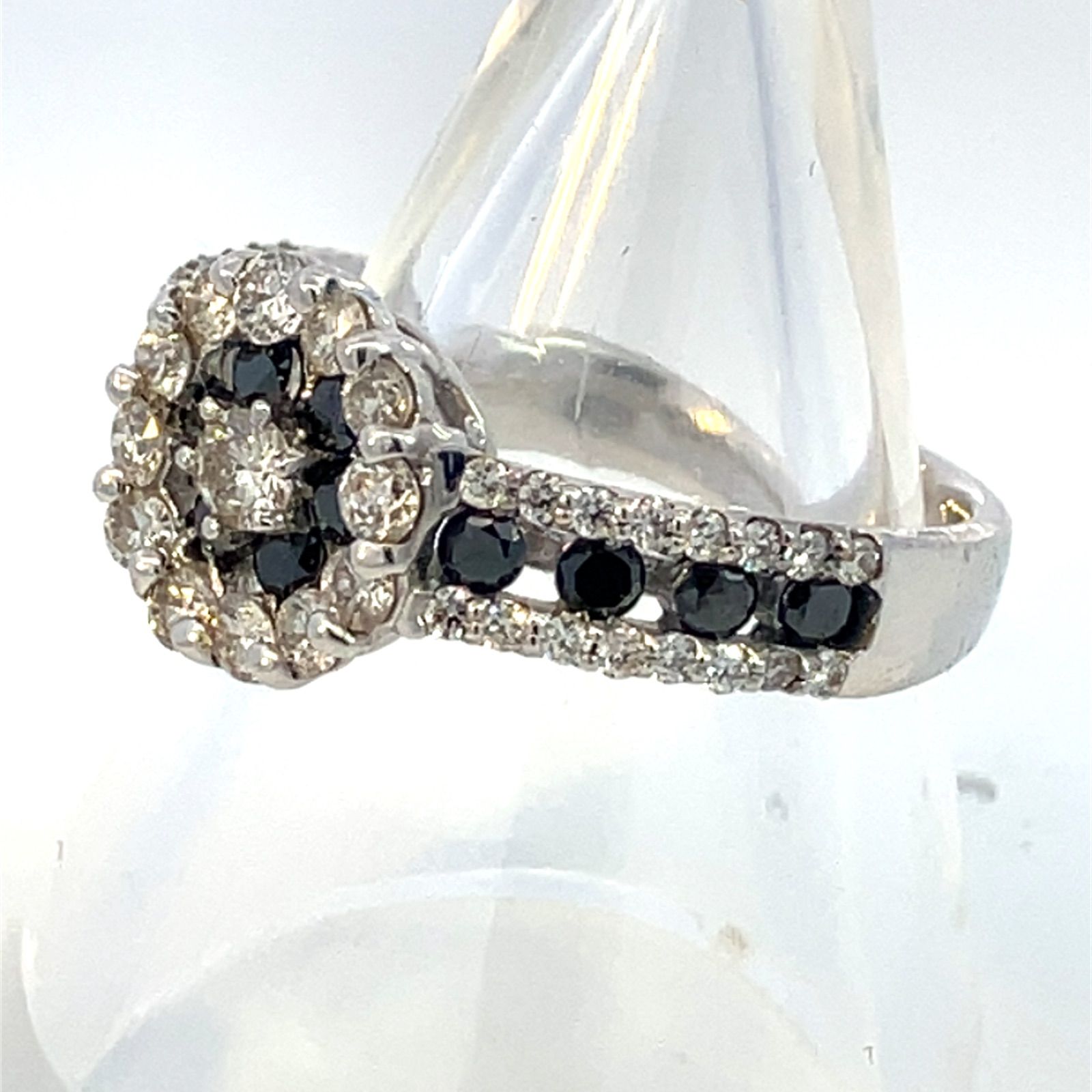 K 18 WG ブラック 天然ダイヤモンドリング 1 000 ct