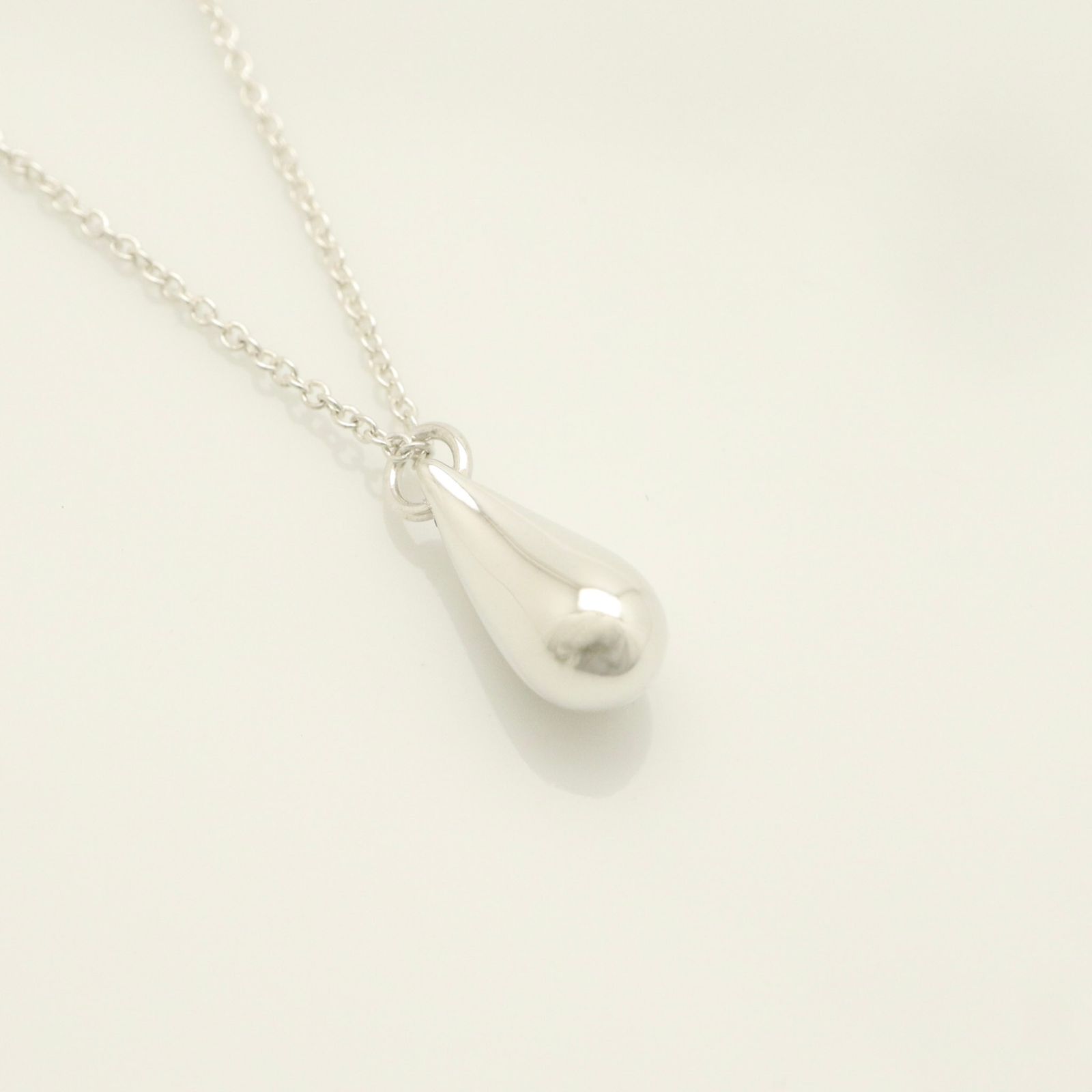 美品】ティファニー TIFFANY&Co. ティアドロップ エルサペレッティ 美品】ティファニー TIFFANY&Co. ティアドロップ エルサペレッティ