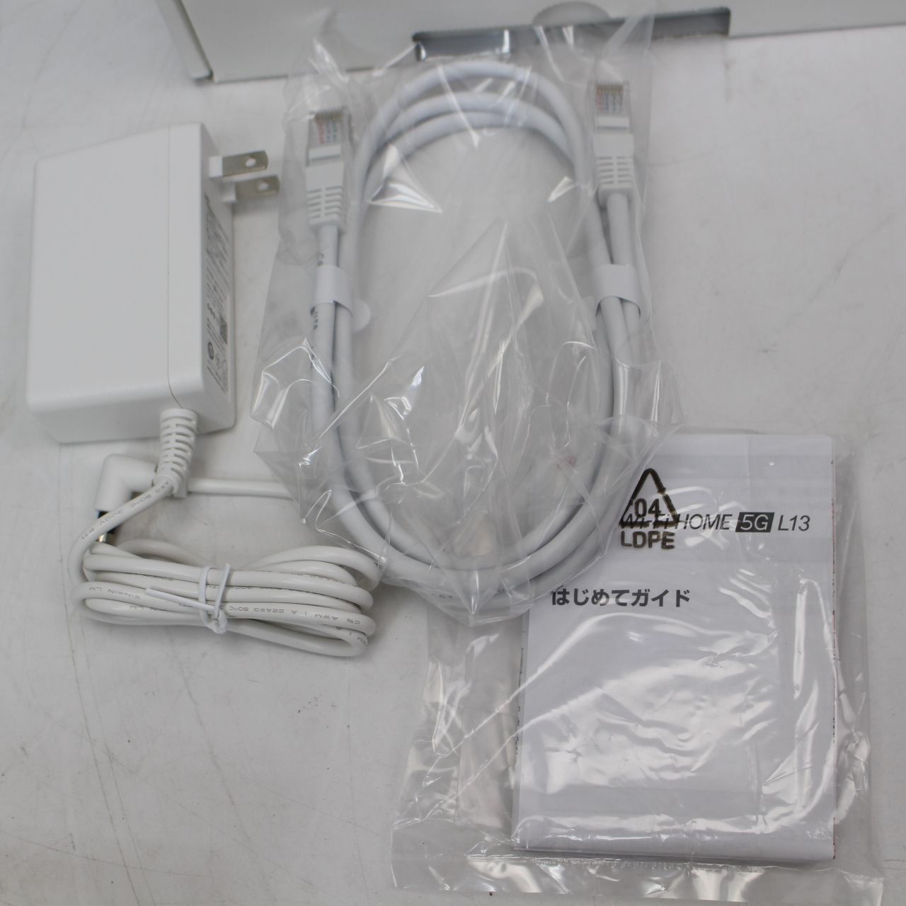  392 製 Speed Wi-Fi HOME 5 G L 13 ZTR 02 ホワイト 無線LANルーター 無線LAN