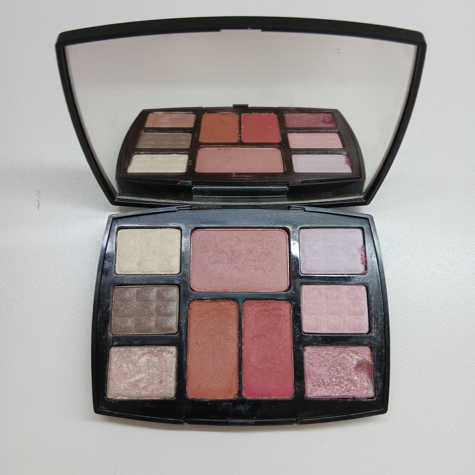 シャネル トラベルメイクアップパレット CO-A1179C - メルカリ