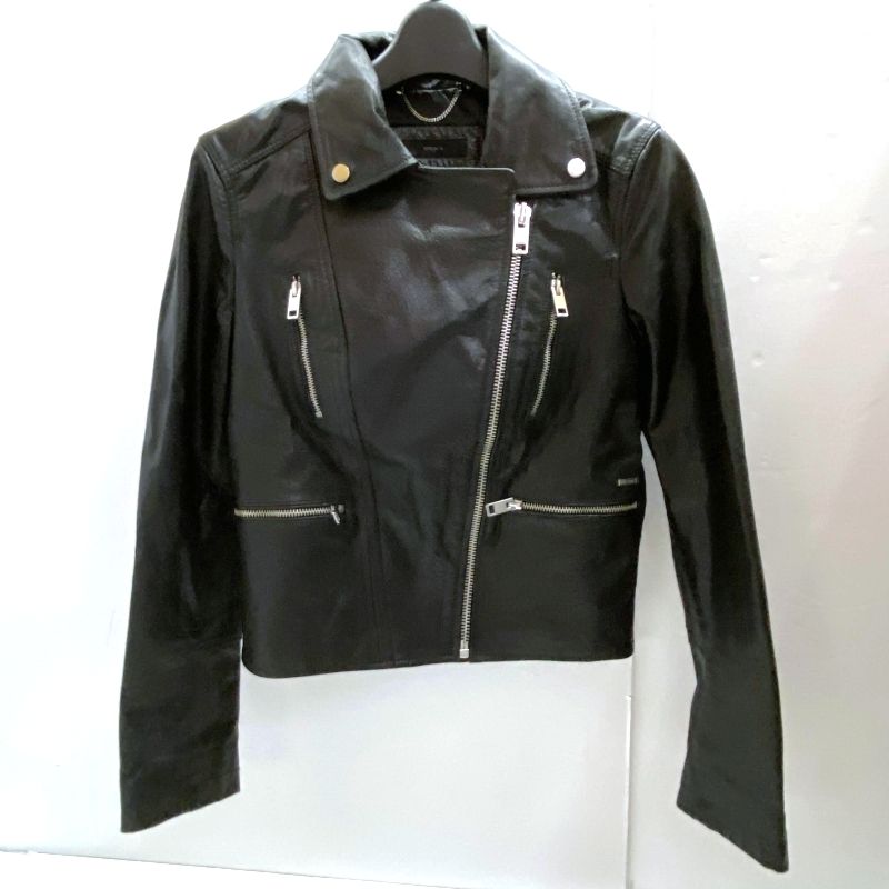 DIESEL ディーゼル　レディース　スタッズ　黒レザージャケット美品　アウター 03wm14541 ディーゼル DIESEL ダブルライダースジャケット レザー