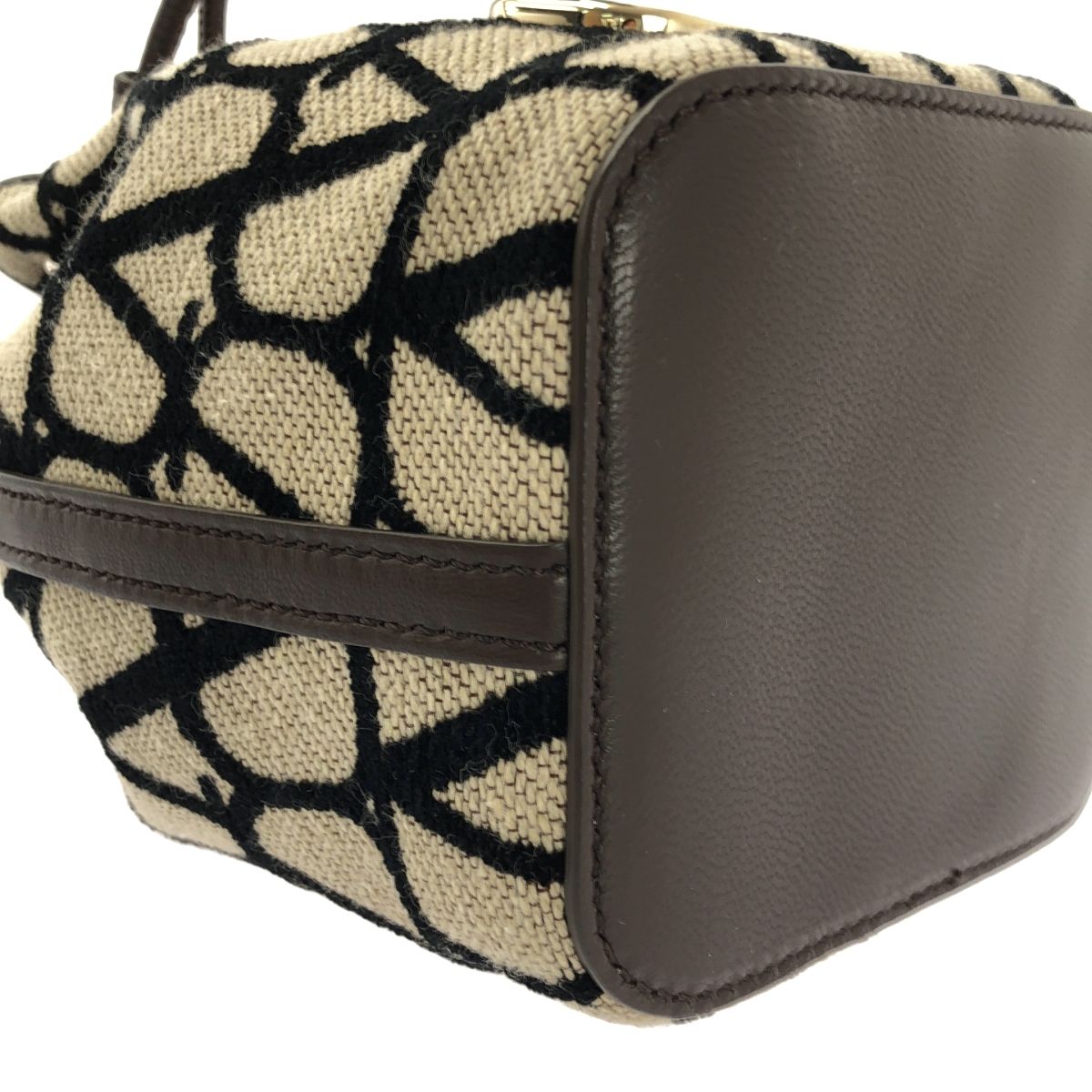 ベージュ レディース