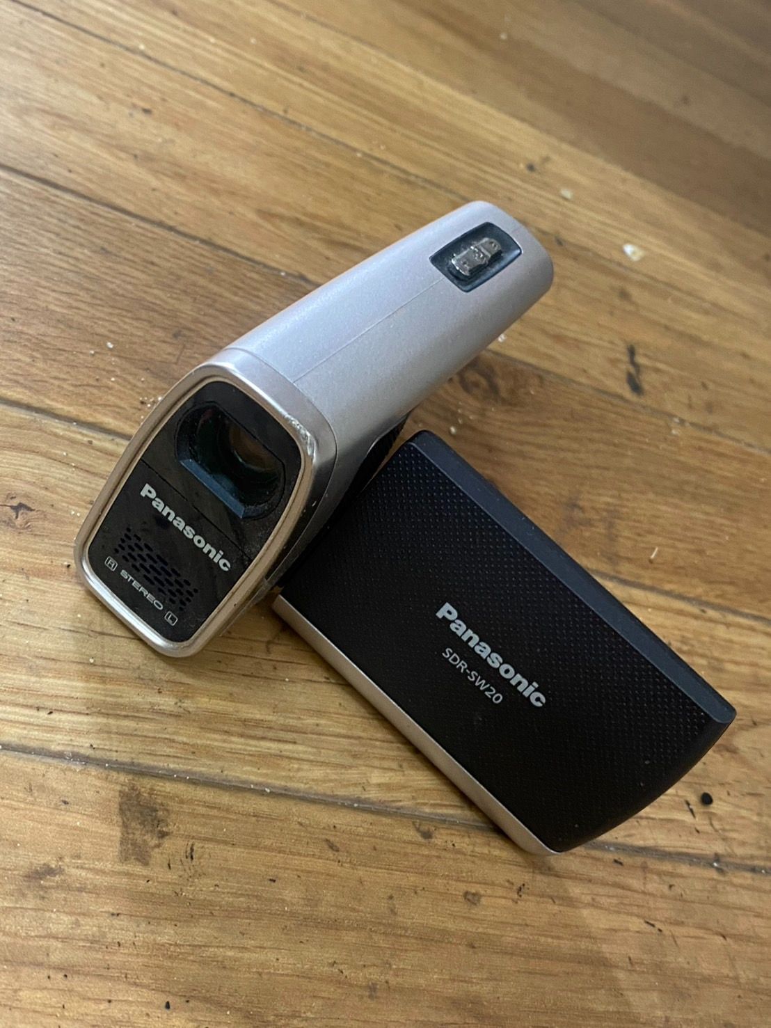 パナソニック Panasonic SDビデオカメラ 3 m防水 SDR-SW 20 ky 112006