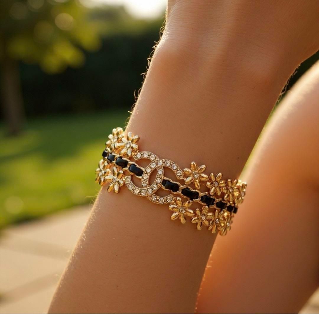 CHANEL　バングル　 フラワー CHANEL シャネル ココマーク メティエダール バングル CC フラワー